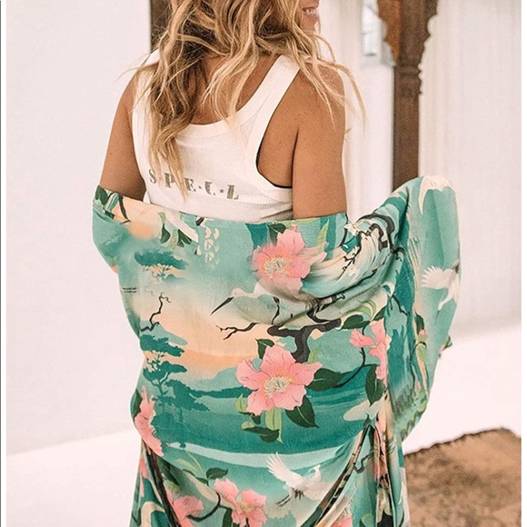 SALE Boutique Boho Crane Front Kimono - Picture 5 of 8